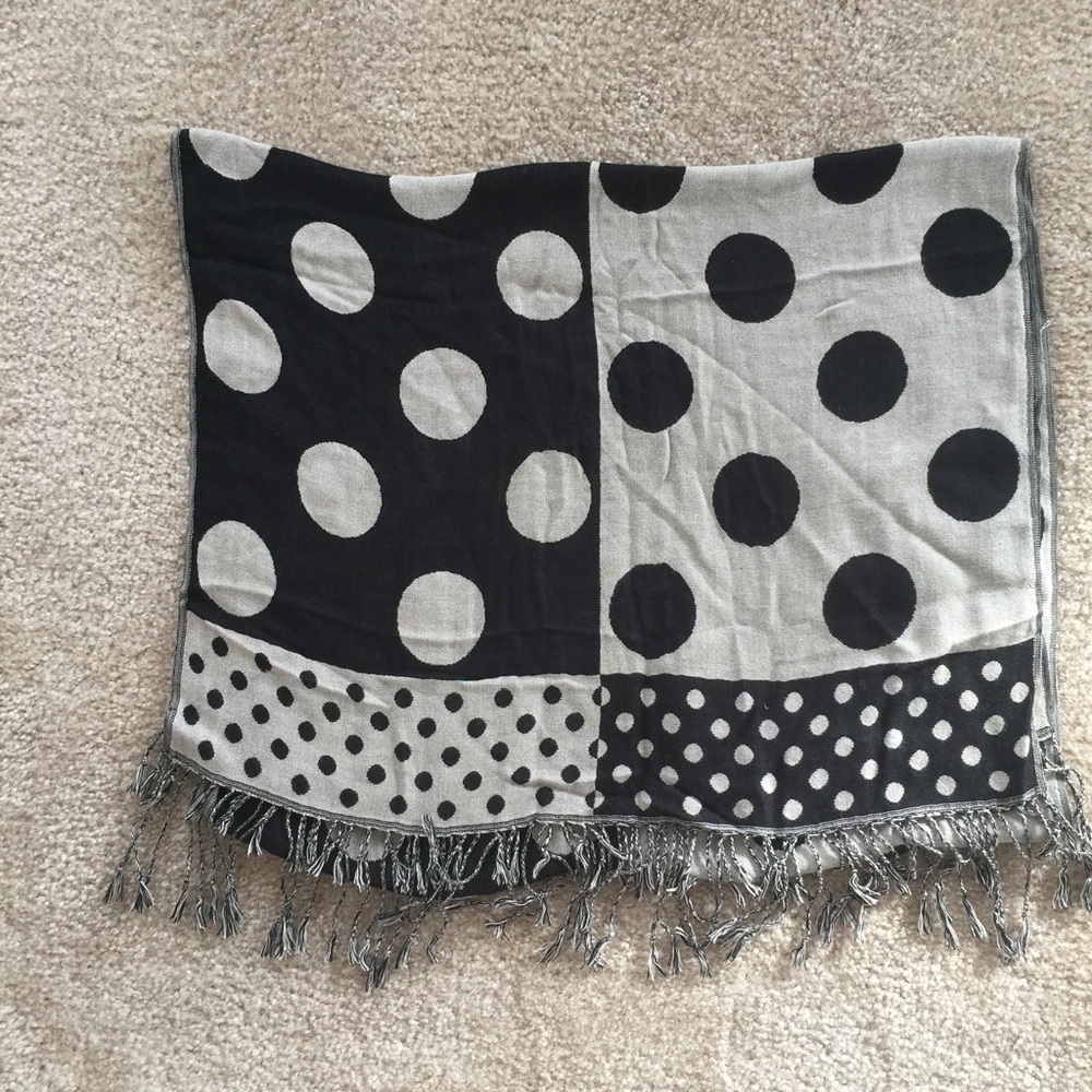 Urban outfitters scarf